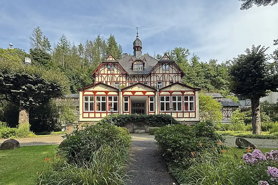 Authentischer Reisemoment in Mosel – passend zu Busreise Mosel mit 4-Sterne-Hotel – Reisecheck