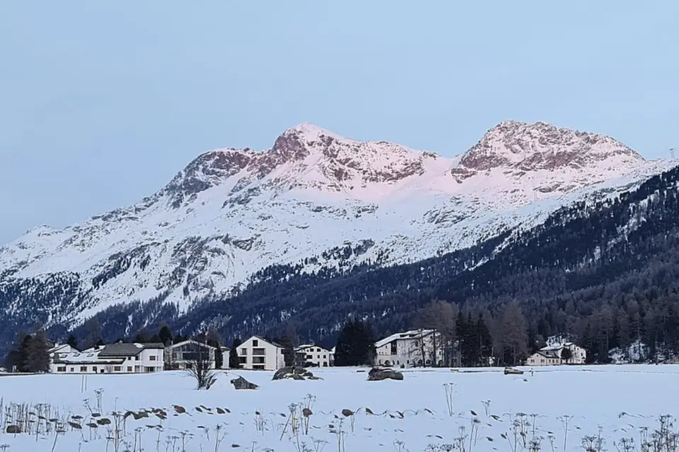 Landschaft und Sehenswürdigkeiten in Engadin für Rundreise Engadin mit dem Bus – Reiseguide