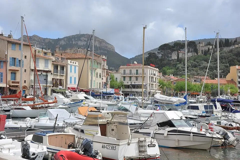 Landschaft und Sehenswürdigkeiten in Provence für Busreise Provence in kleiner Gruppe – Reisecheck