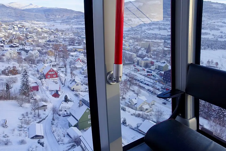 Authentischer Reisemoment in Norwegische Fjorde – passend zu Busreise Norwegische Fjorde im Sommer – Reisecheck