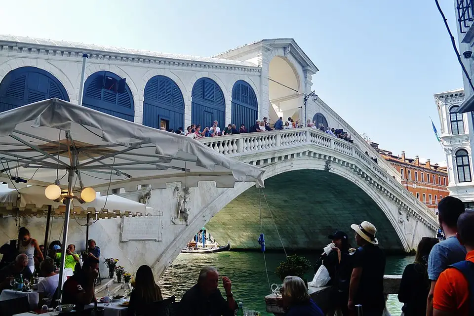Authentischer Reisemoment in Venedig – passend zu Busreise Venedig 10 Tage – Route & Leistungen