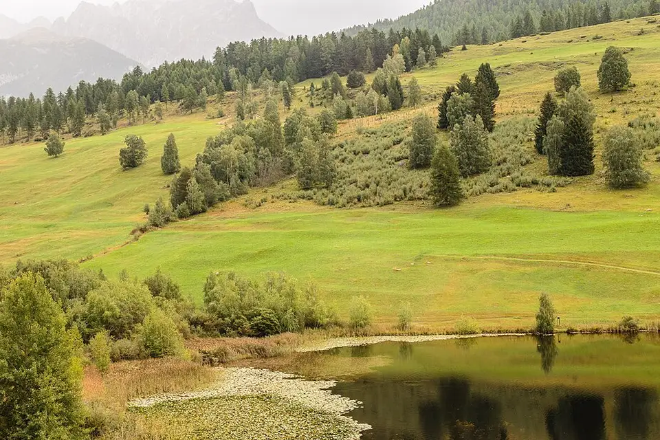 Landschaft und Sehenswürdigkeiten in Engadin für Busreise Engadin im Herbst – Tipps zur Auswahl