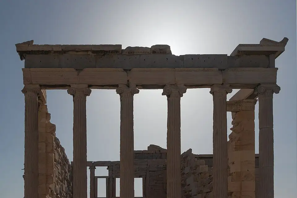 Landschaft und Sehenswürdigkeiten in Athen für Busreise Athen – Route & Leistungen
