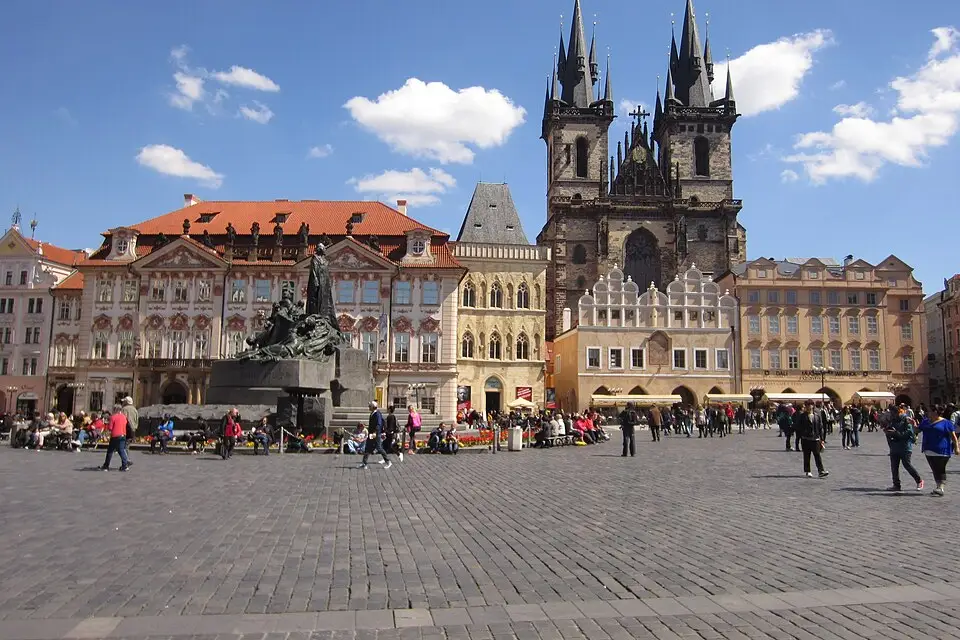 Landschaft und Sehenswürdigkeiten in Prag für Busreise Prag 10 Tage – Dauer & Komfort