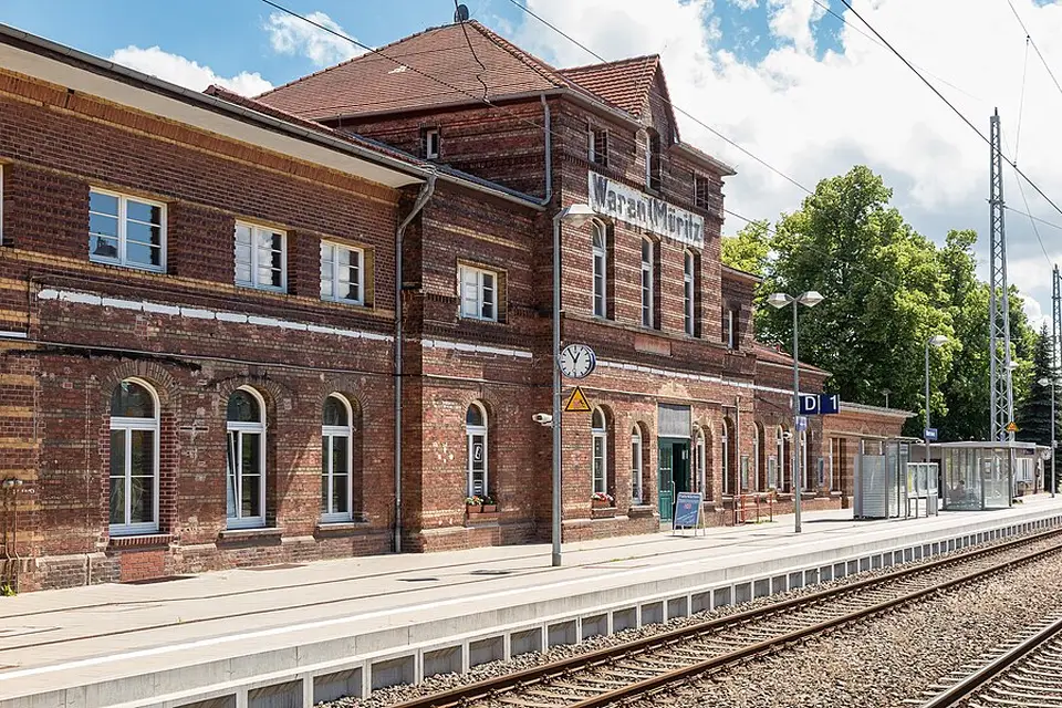 Landschaft und Sehenswürdigkeiten in Mecklenburgischen Seenplatte für Mecklenburgische Seenplatte – Busreise mit leichtem Programm