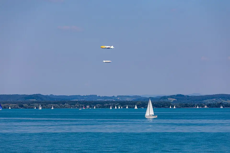 Stimmungsvolle Reiseansicht aus Bodensee für Busreise Bodensee ab Berlin – Dauer & Komfort