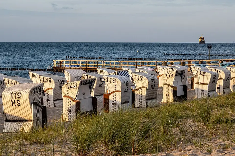 Stimmungsvolle Reiseansicht aus Ostsee für Barrierearme Busreise Ostsee – ehrlich eingeordnet
