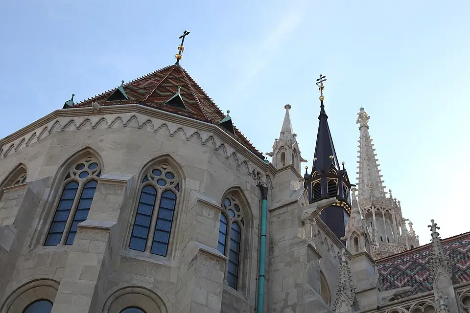 Landschaft und Sehenswürdigkeiten in Budapest für Busreise Budapest mit Schifffahrt – ehrlich eingeordnet