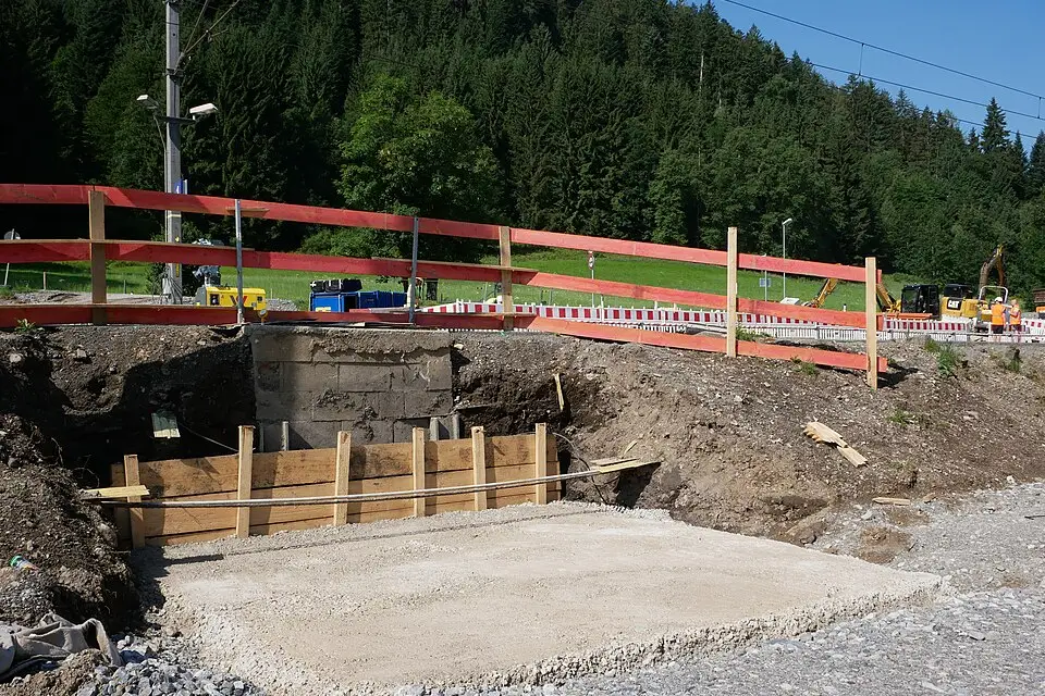 Authentischer Reisemoment in Tirol – passend zu Busreise Tirol für Senioren mit Haustürabholung – Dauer & Komfort