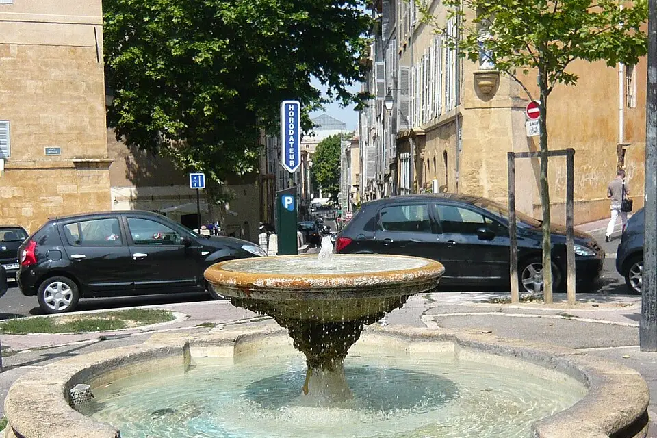 Landschaft und Sehenswürdigkeiten in Provence für Busreise Provence ab Berlin – Reiseguide