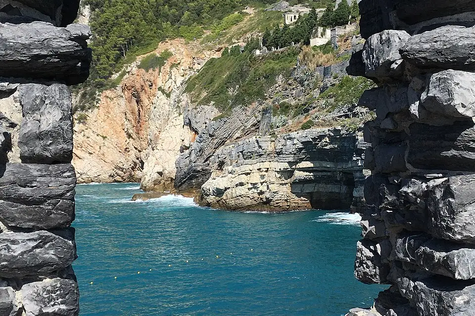 Authentischer Reisemoment in Ligurien – passend zu Busreise Ligurien für Alleinreisende – Reisecheck